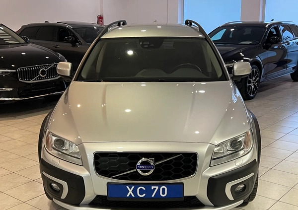 Volvo XC 70 cena 139900 przebieg: 124000, rok produkcji 2016 z Bytów małe 596